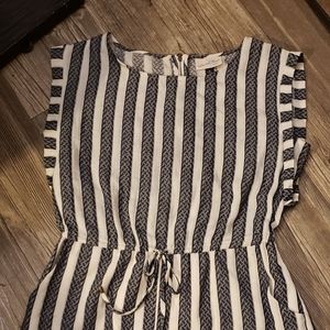 Universal thread  black and white romper